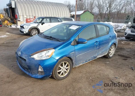 2013 Toyota Prius C Three из США, поврежденный, VIN JTDKDTB32D1533747